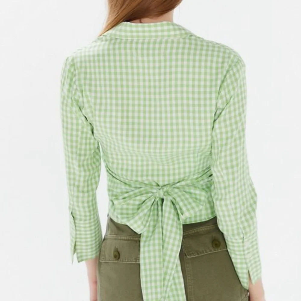 URBAN OUTFITTERS Gingham Plaid Print Lightweight Wrap Top Blouse Spring/ Retro - Picture 3 of 7